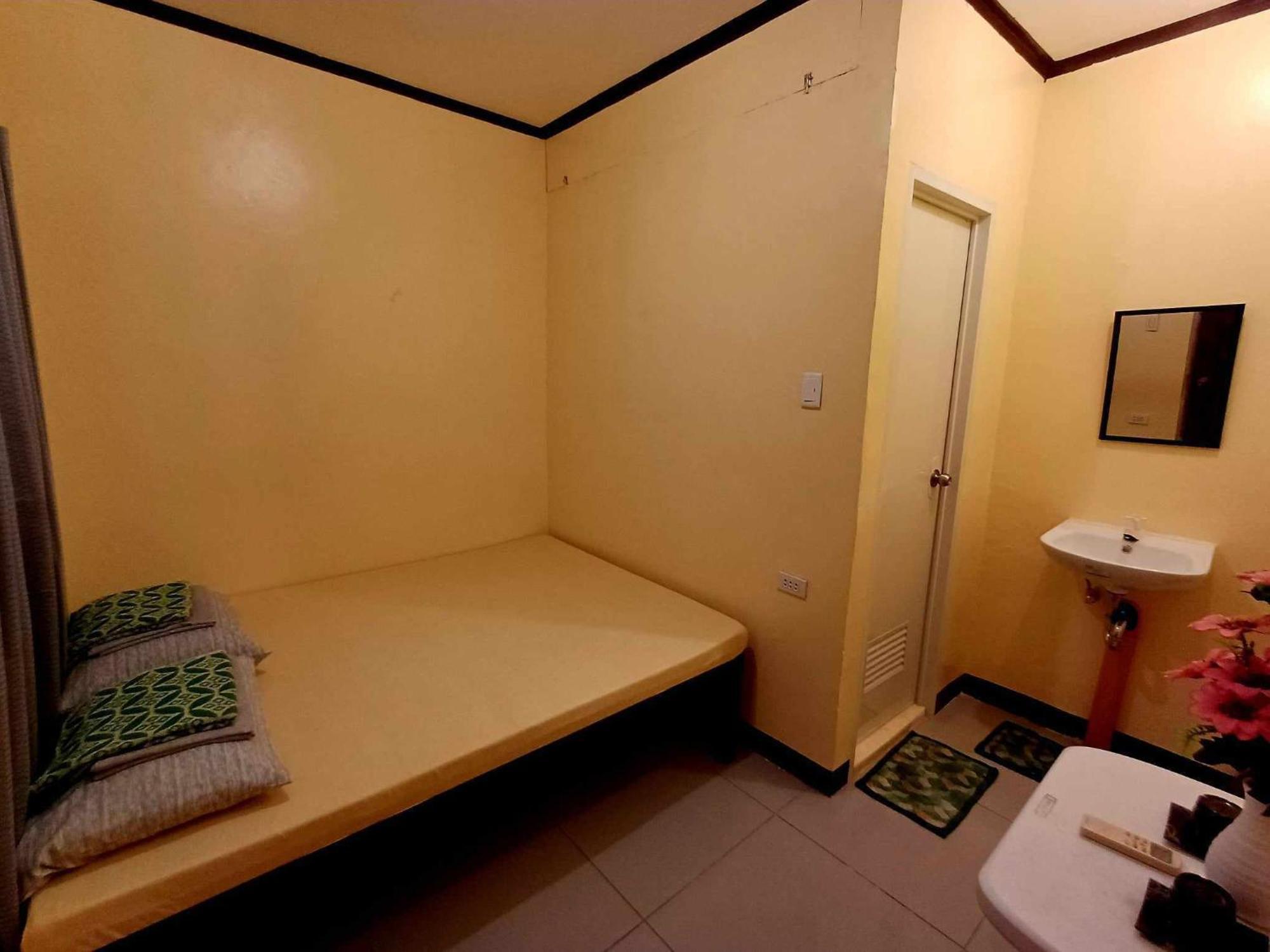 Cheri Backpackers Hostel Moalboal Ngoại thất bức ảnh