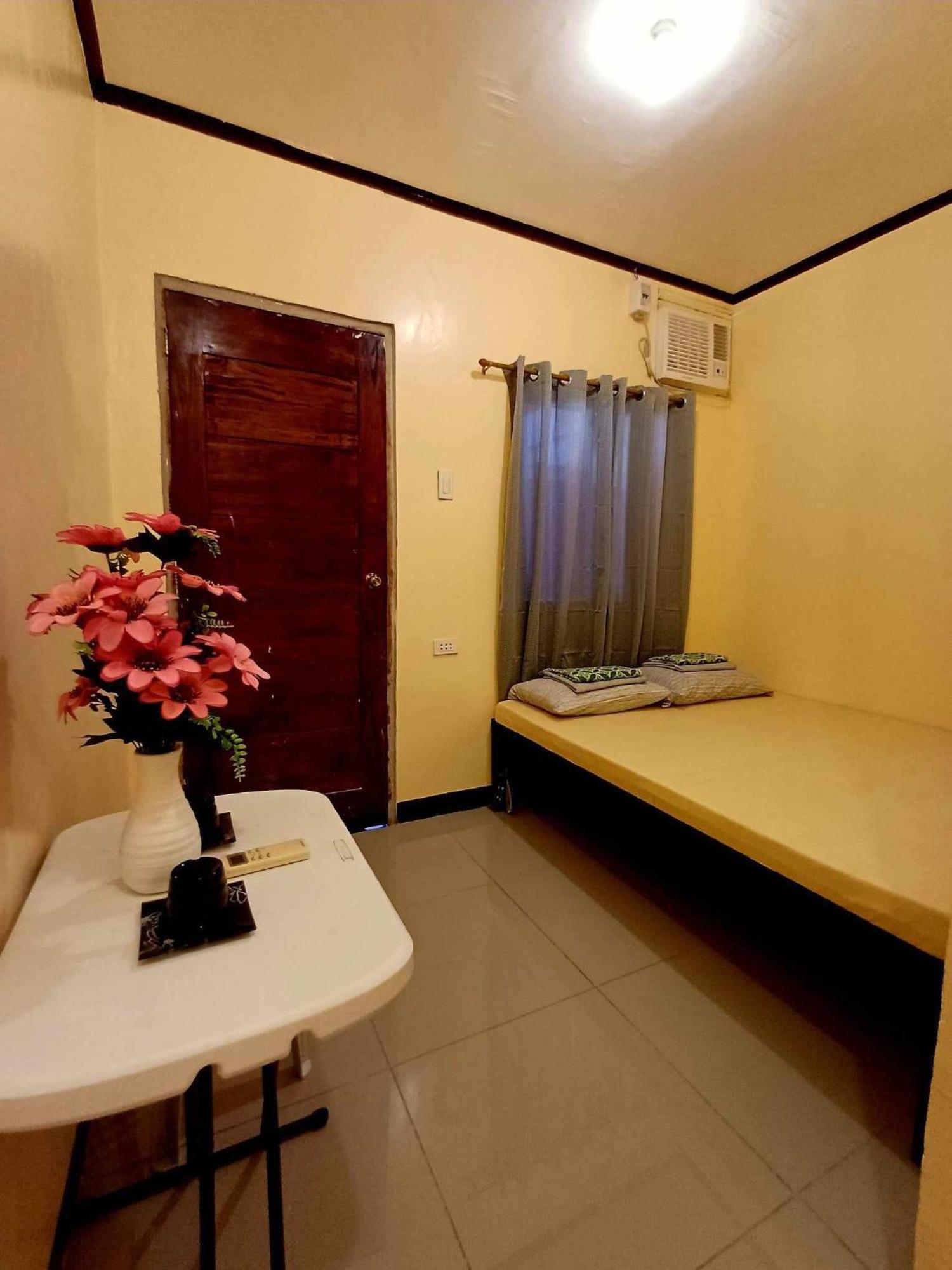 Cheri Backpackers Hostel Moalboal Ngoại thất bức ảnh